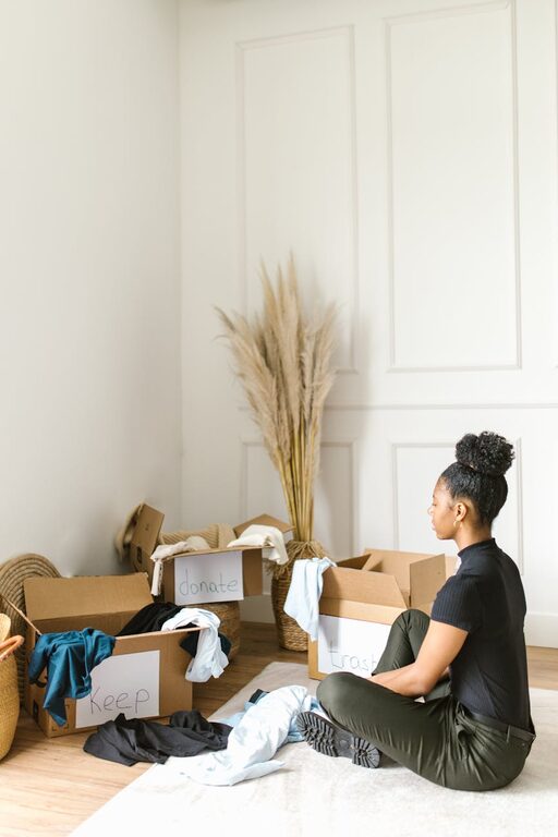 How to Store Seasonal Clothes Efficiently and Save Space